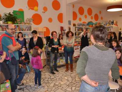 L'inaugurazione della mostra di Carmela Leuzzi